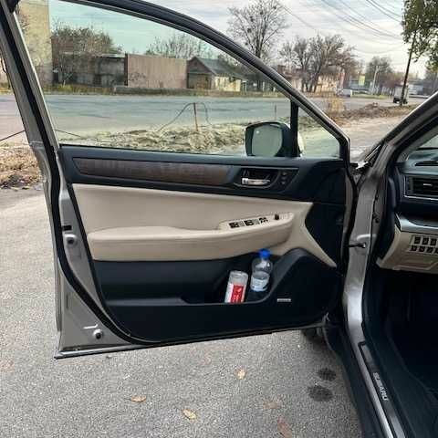 Бежевий Субару Аутбек, об'ємом двигуна 2.5 л та пробігом 180 тис. км за 16872 $, фото 8 на Automoto.ua