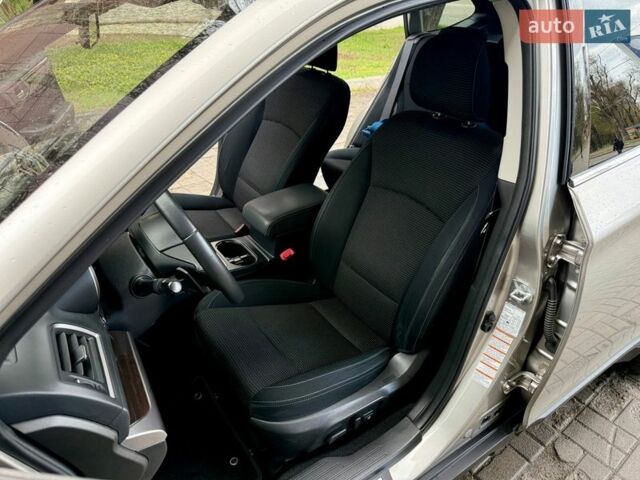 Бежевый Субару Аутбек, объемом двигателя 2.46 л и пробегом 198 тыс. км за 14900 $, фото 20 на Automoto.ua