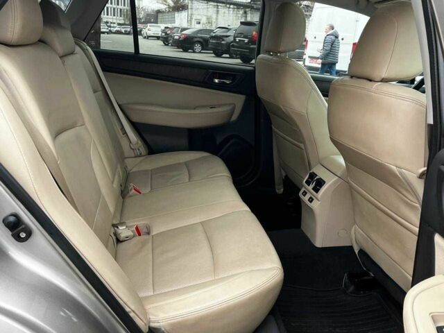 Бежевый Субару Аутбек, объемом двигателя 2.5 л и пробегом 115 тыс. км за 15999 $, фото 19 на Automoto.ua