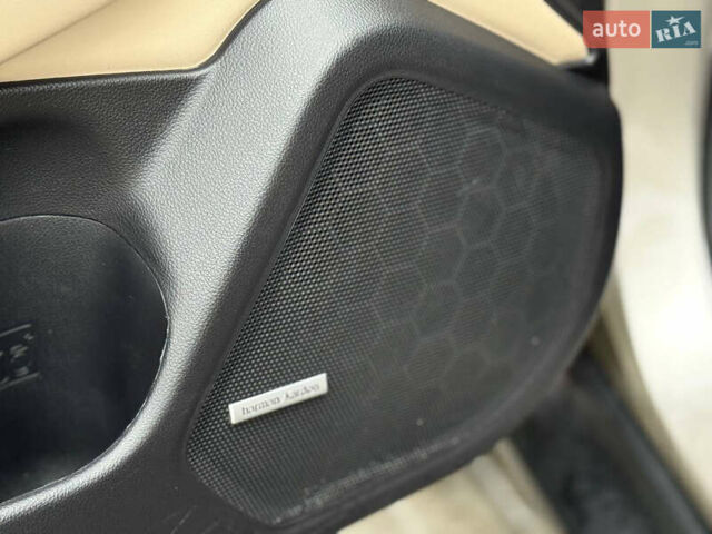 Бежевый Субару Аутбек, объемом двигателя 2.5 л и пробегом 135 тыс. км за 16800 $, фото 10 на Automoto.ua