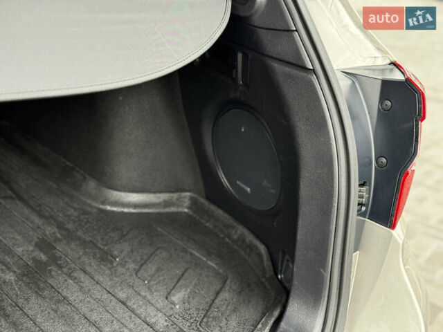 Бежевый Субару Аутбек, объемом двигателя 2.5 л и пробегом 135 тыс. км за 16999 $, фото 52 на Automoto.ua