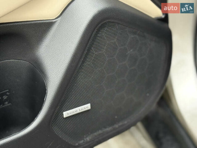 Бежевый Субару Аутбек, объемом двигателя 2.5 л и пробегом 135 тыс. км за 16999 $, фото 35 на Automoto.ua