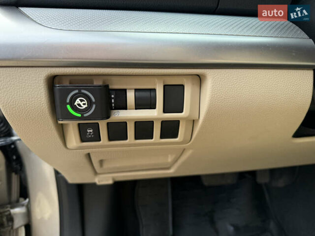 Бежевый Субару Аутбек, объемом двигателя 2.5 л и пробегом 177 тыс. км за 16300 $, фото 8 на Automoto.ua