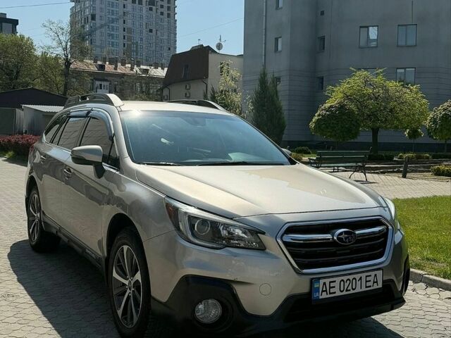 Бежевий Субару Аутбек, об'ємом двигуна 2.5 л та пробігом 174 тис. км за 14500 $, фото 4 на Automoto.ua