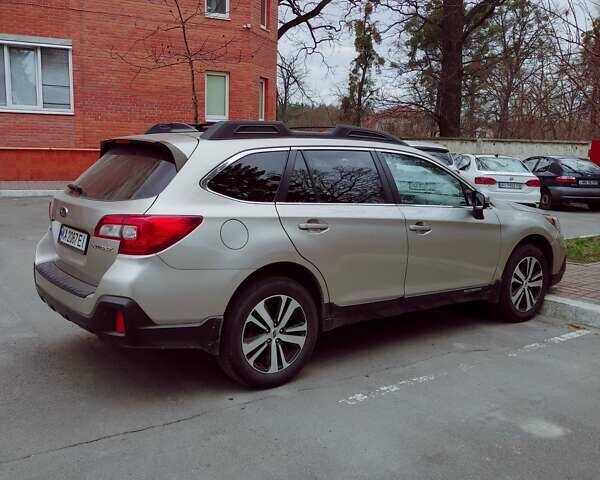 Бежевый Субару Аутбек, объемом двигателя 2.5 л и пробегом 146 тыс. км за 18000 $, фото 10 на Automoto.ua