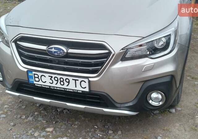 Бежевый Субару Аутбек, объемом двигателя 2.5 л и пробегом 125 тыс. км за 22800 $, фото 6 на Automoto.ua