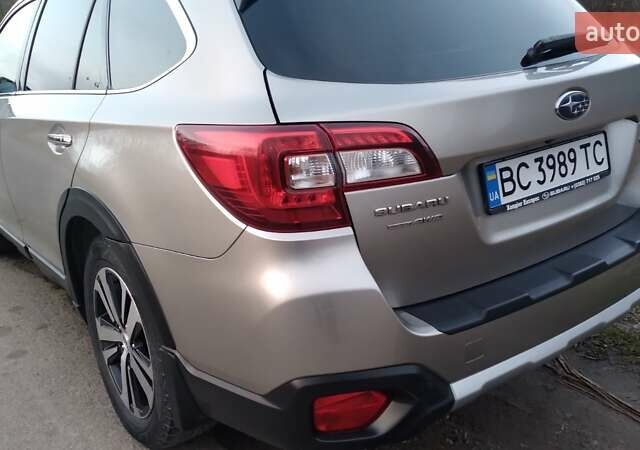 Бежевый Субару Аутбек, объемом двигателя 2.5 л и пробегом 125 тыс. км за 22800 $, фото 9 на Automoto.ua