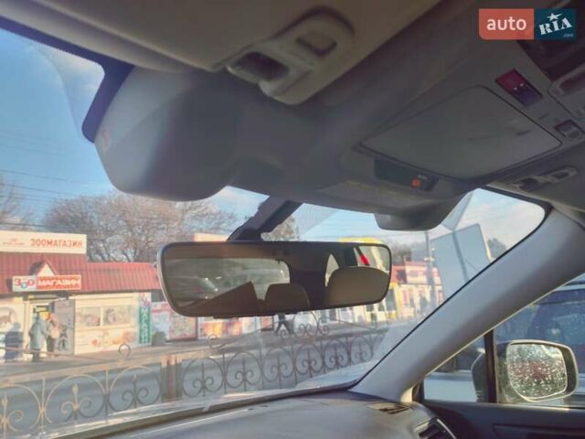 Бежевый Субару Аутбек, объемом двигателя 2.5 л и пробегом 146 тыс. км за 18000 $, фото 7 на Automoto.ua