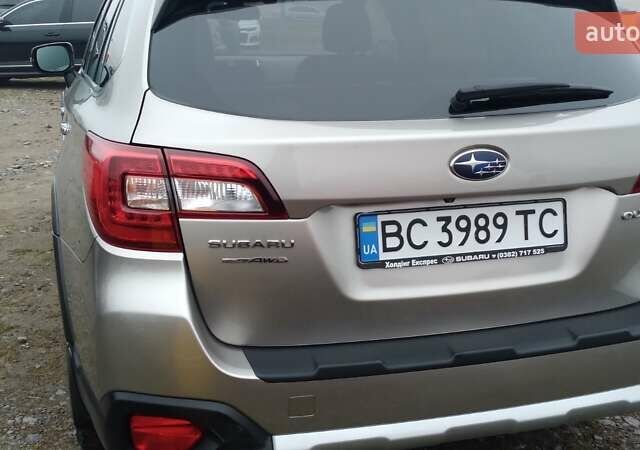 Бежевый Субару Аутбек, объемом двигателя 2.5 л и пробегом 125 тыс. км за 22800 $, фото 3 на Automoto.ua