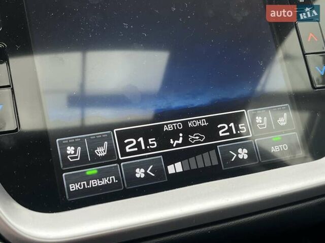 Бежевый Субару Аутбек, объемом двигателя 2.39 л и пробегом 10 тыс. км за 53986 $, фото 30 на Automoto.ua