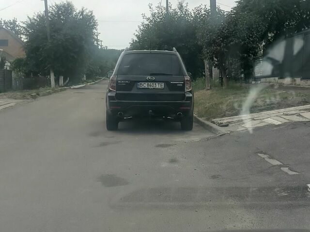 Чорний Субару Аутбек, об'ємом двигуна 2 л та пробігом 285 тис. км за 9229 $, фото 1 на Automoto.ua
