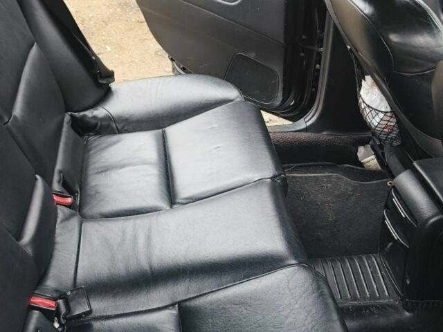 Чорний Субару Аутбек, об'ємом двигуна 3 л та пробігом 304 тис. км за 6500 $, фото 2 на Automoto.ua