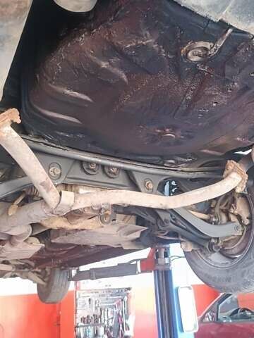 Черный Субару Аутбек, объемом двигателя 2.46 л и пробегом 316 тыс. км за 5600 $, фото 7 на Automoto.ua