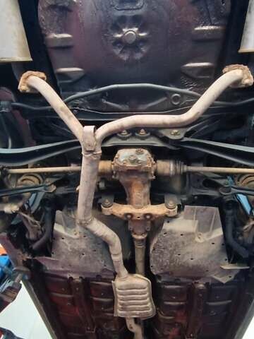 Черный Субару Аутбек, объемом двигателя 2.46 л и пробегом 316 тыс. км за 5600 $, фото 6 на Automoto.ua