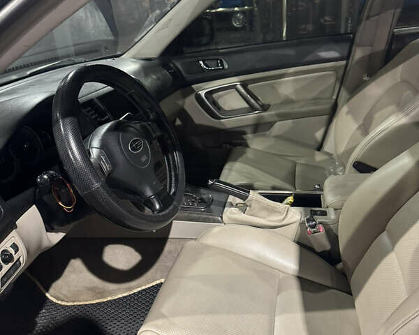 Черный Субару Аутбек, объемом двигателя 2.99 л и пробегом 450 тыс. км за 6500 $, фото 17 на Automoto.ua