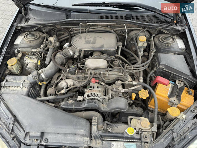 Черный Субару Аутбек, объемом двигателя 2.46 л и пробегом 289 тыс. км за 6000 $, фото 21 на Automoto.ua