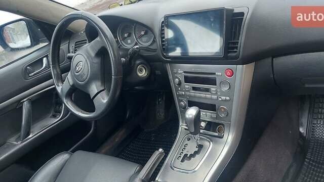 Черный Субару Аутбек, объемом двигателя 2.5 л и пробегом 345 тыс. км за 4900 $, фото 6 на Automoto.ua