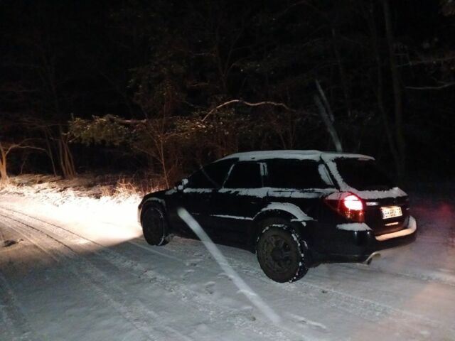 Чорний Субару Аутбек, об'ємом двигуна 2.5 л та пробігом 270 тис. км за 6000 $, фото 4 на Automoto.ua