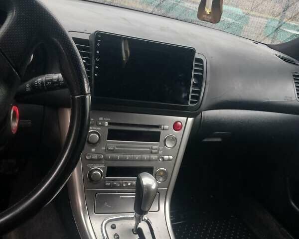 Черный Субару Аутбек, объемом двигателя 2.46 л и пробегом 300 тыс. км за 5199 $, фото 9 на Automoto.ua