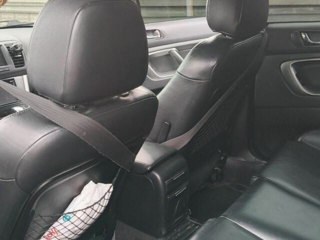 Чорний Субару Аутбек, об'ємом двигуна 3 л та пробігом 304 тис. км за 6500 $, фото 5 на Automoto.ua