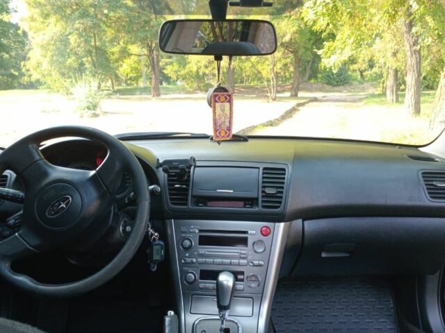 Чорний Субару Аутбек, об'ємом двигуна 2.5 л та пробігом 263 тис. км за 6600 $, фото 3 на Automoto.ua