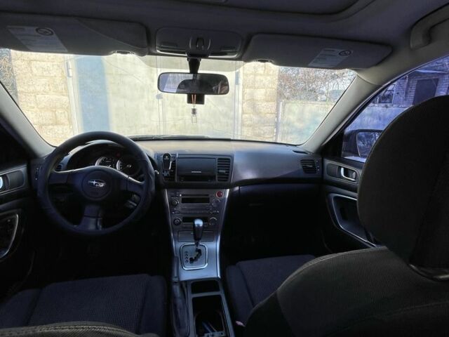 Черный Субару Аутбек, объемом двигателя 2.5 л и пробегом 300 тыс. км за 5500 $, фото 6 на Automoto.ua