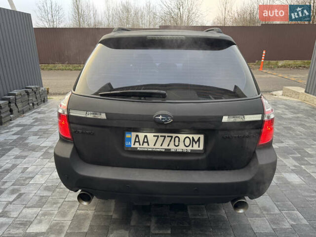 Черный Субару Аутбек, объемом двигателя 2.46 л и пробегом 272 тыс. км за 9000 $, фото 4 на Automoto.ua