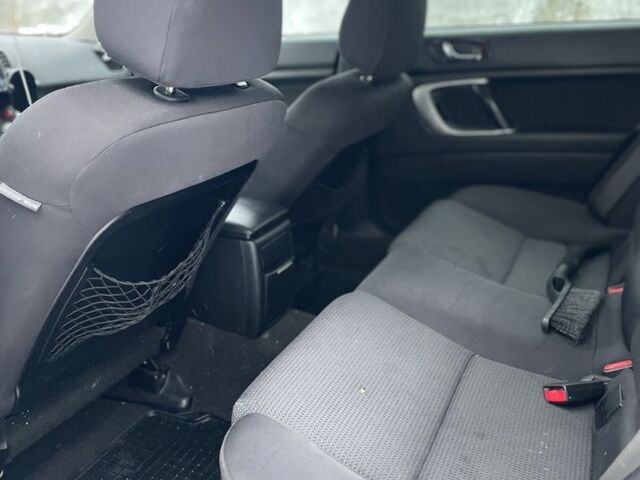 Чорний Субару Аутбек, об'ємом двигуна 2.5 л та пробігом 180 тис. км за 5500 $, фото 6 на Automoto.ua