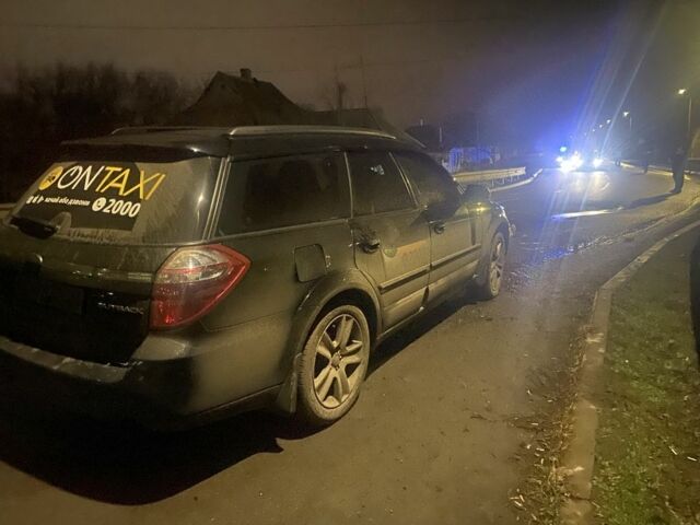 Чорний Субару Аутбек, об'ємом двигуна 2.5 л та пробігом 250 тис. км за 3000 $, фото 5 на Automoto.ua