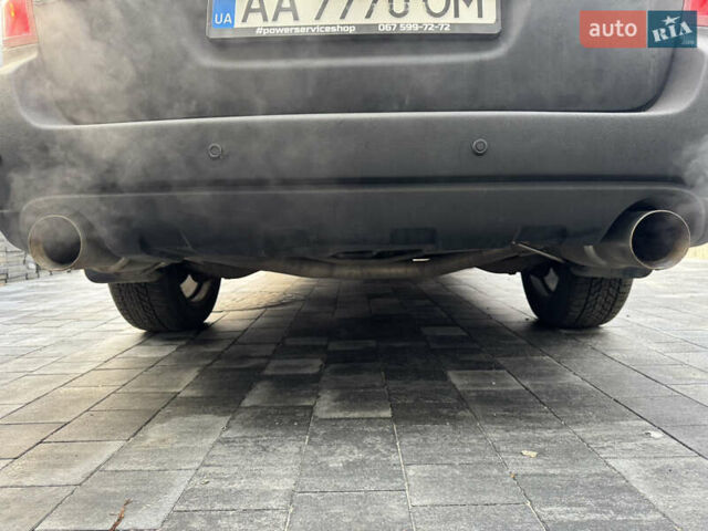 Черный Субару Аутбек, объемом двигателя 2.46 л и пробегом 272 тыс. км за 9000 $, фото 5 на Automoto.ua