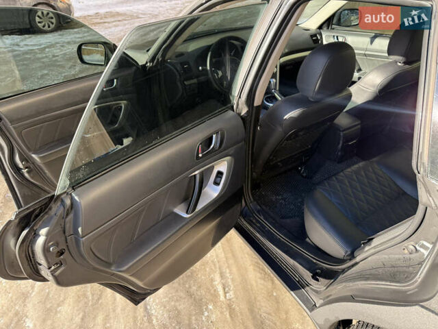 Черный Субару Аутбек, объемом двигателя 2.5 л и пробегом 272 тыс. км за 7900 $, фото 18 на Automoto.ua