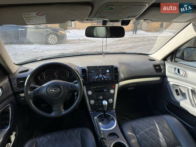 Черный Субару Аутбек, объемом двигателя 2.5 л и пробегом 272 тыс. км за 7900 $, фото 21 на Automoto.ua