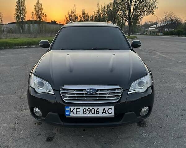 Черный Субару Аутбек, объемом двигателя 3 л и пробегом 278 тыс. км за 8800 $, фото 1 на Automoto.ua