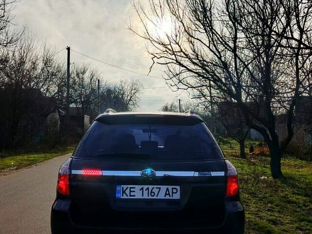 Черный Субару Аутбек, объемом двигателя 2.5 л и пробегом 233 тыс. км за 6100 $, фото 5 на Automoto.ua