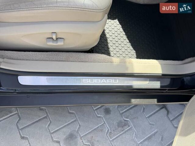 Чорний Субару Аутбек, об'ємом двигуна 3 л та пробігом 319 тис. км за 8200 $, фото 29 на Automoto.ua