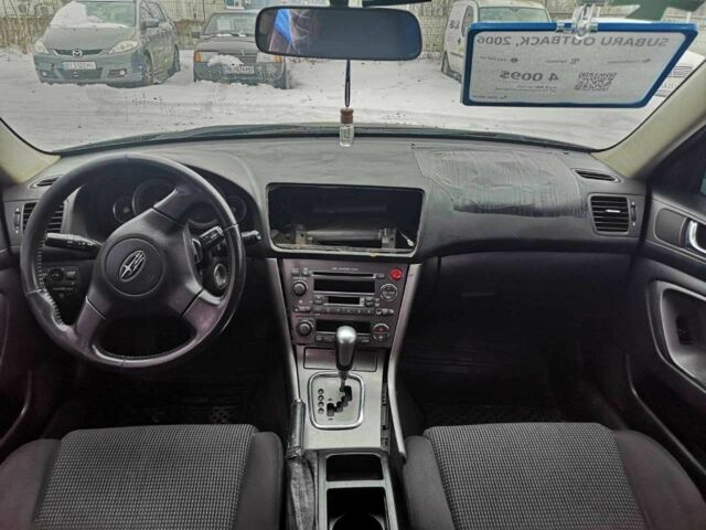 Черный Субару Аутбек, объемом двигателя 2.5 л и пробегом 253 тыс. км за 3918 $, фото 5 на Automoto.ua