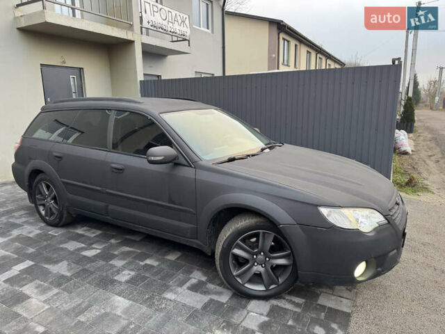 Черный Субару Аутбек, объемом двигателя 2.46 л и пробегом 272 тыс. км за 9000 $, фото 1 на Automoto.ua
