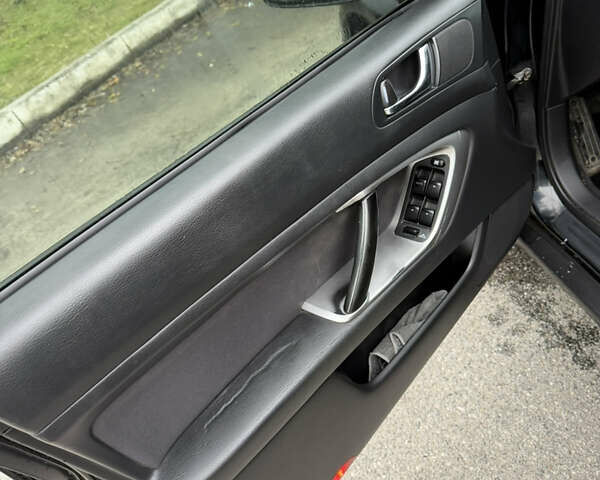 Черный Субару Аутбек, объемом двигателя 2.46 л и пробегом 263 тыс. км за 7300 $, фото 9 на Automoto.ua