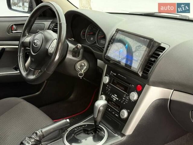 Черный Субару Аутбек, объемом двигателя 2.5 л и пробегом 245 тыс. км за 7700 $, фото 12 на Automoto.ua