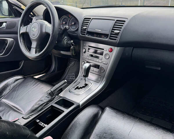 Чорний Субару Аутбек, об'ємом двигуна 2.5 л та пробігом 350 тис. км за 5000 $, фото 15 на Automoto.ua