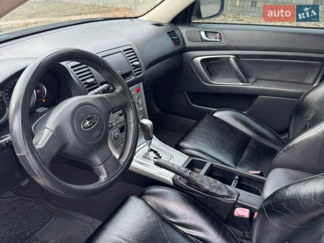 Чорний Субару Аутбек, об'ємом двигуна 2.5 л та пробігом 370 тис. км за 4800 $, фото 4 на Automoto.ua