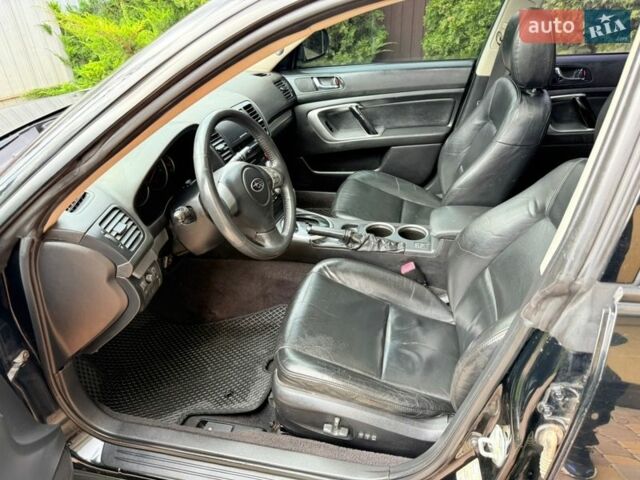 Черный Субару Аутбек, объемом двигателя 2.46 л и пробегом 225 тыс. км за 5900 $, фото 42 на Automoto.ua