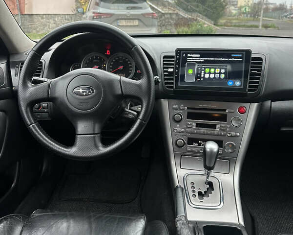 Черный Субару Аутбек, объемом двигателя 2.5 л и пробегом 256 тыс. км за 5400 $, фото 12 на Automoto.ua