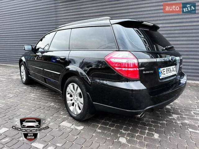 Черный Субару Аутбек, объемом двигателя 3 л и пробегом 280 тыс. км за 8500 $, фото 3 на Automoto.ua