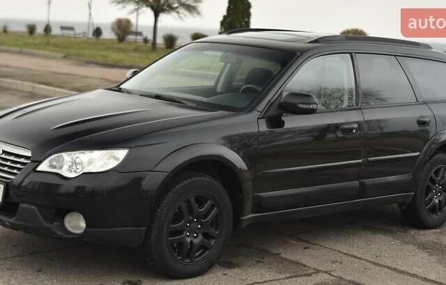 Черный Субару Аутбек, объемом двигателя 2.46 л и пробегом 215 тыс. км за 6700 $, фото 4 на Automoto.ua