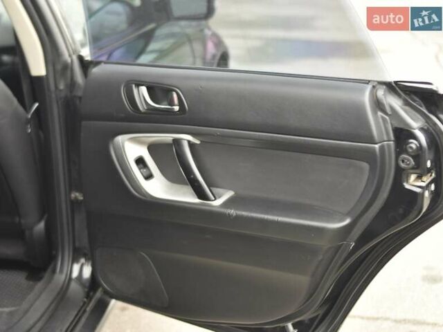 Черный Субару Аутбек, объемом двигателя 2.46 л и пробегом 215 тыс. км за 6700 $, фото 24 на Automoto.ua