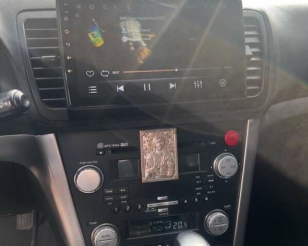 Черный Субару Аутбек, объемом двигателя 2.5 л и пробегом 270 тыс. км за 7400 $, фото 7 на Automoto.ua