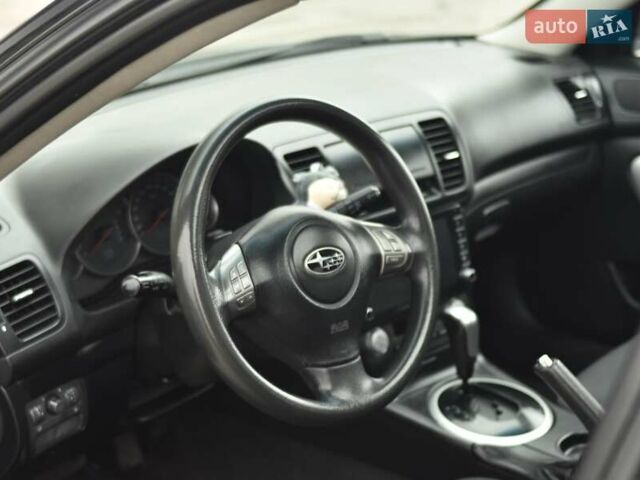 Черный Субару Аутбек, объемом двигателя 2.46 л и пробегом 215 тыс. км за 6700 $, фото 20 на Automoto.ua