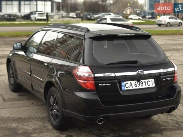 Черный Субару Аутбек, объемом двигателя 2.46 л и пробегом 215 тыс. км за 6700 $, фото 8 на Automoto.ua