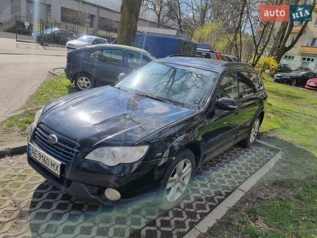 Черный Субару Аутбек, объемом двигателя 2.5 л и пробегом 357 тыс. км за 4000 $, фото 6 на Automoto.ua